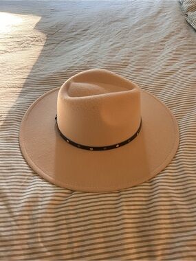 8 Other Reasons Cream Wide Brim Felt Fedora with Black Studded Band